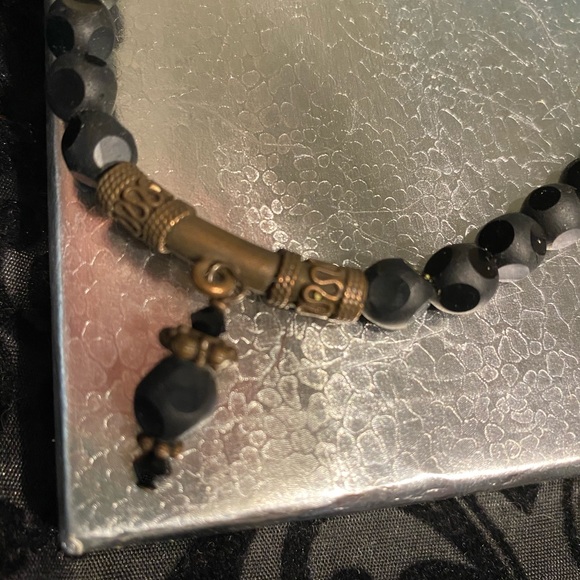 Black stone necklace - Picture 2 of 3